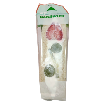 Sandwich Japones de Frutas con Crema Batida